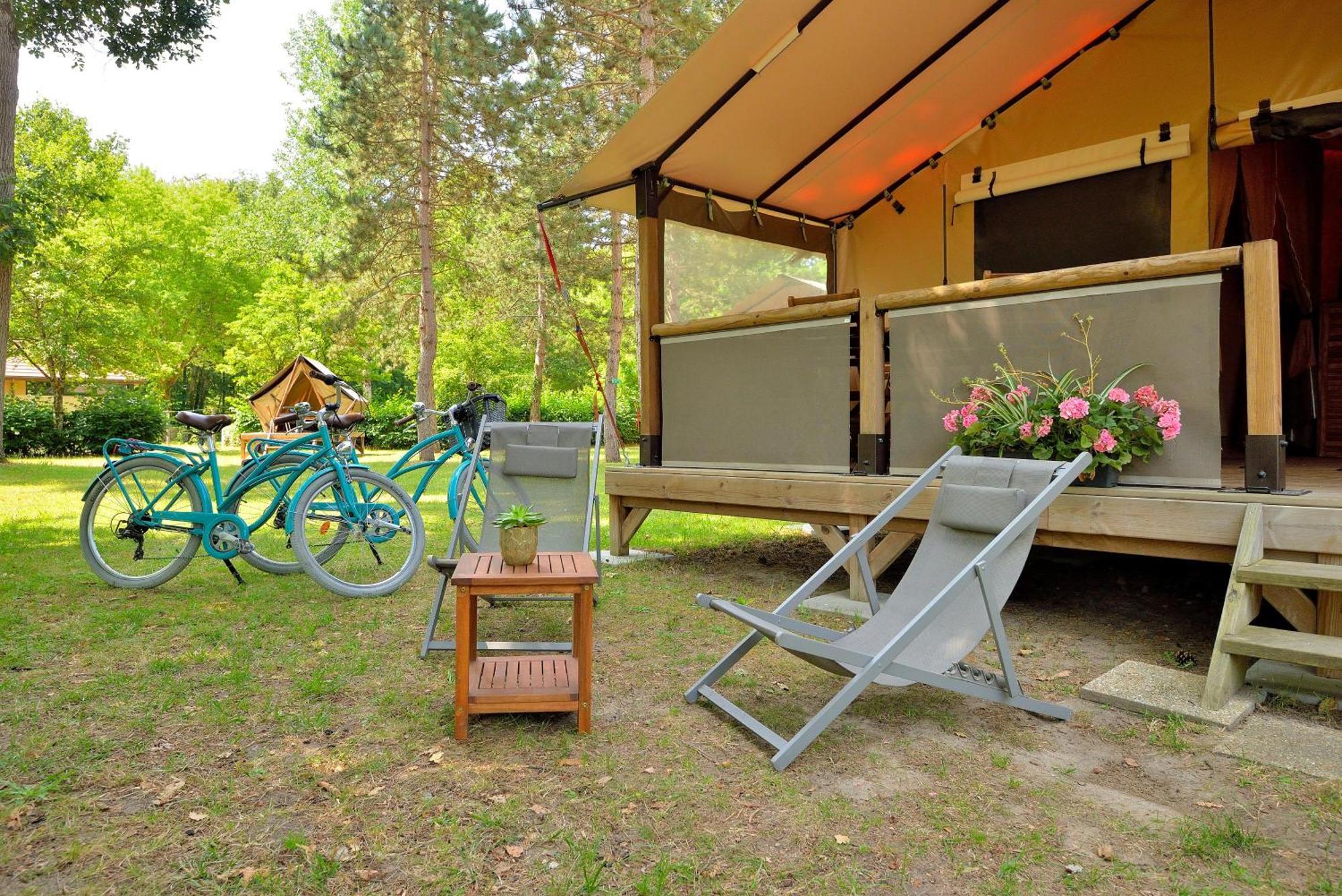 Camping Etang De La Vallee Combreux Room photo